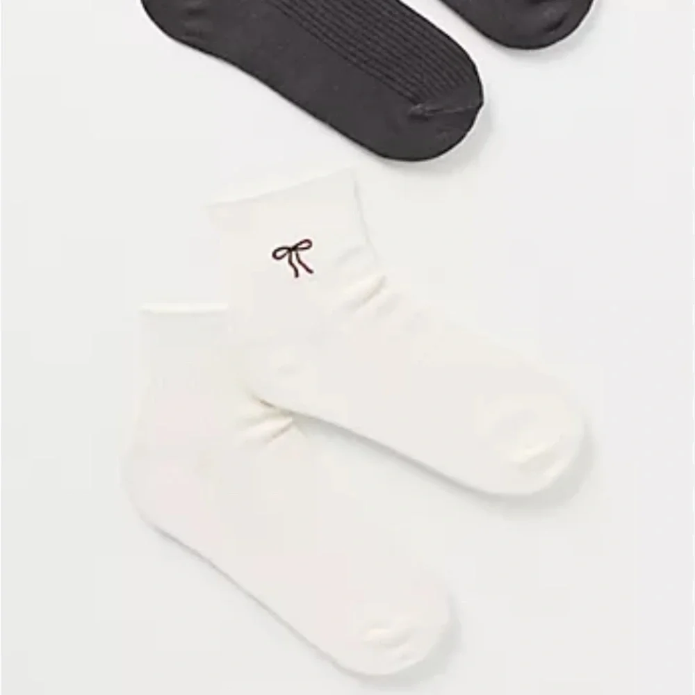 Anthropologie Women’s 2 Pack NWT Novelty SOCKS Bow and Bear